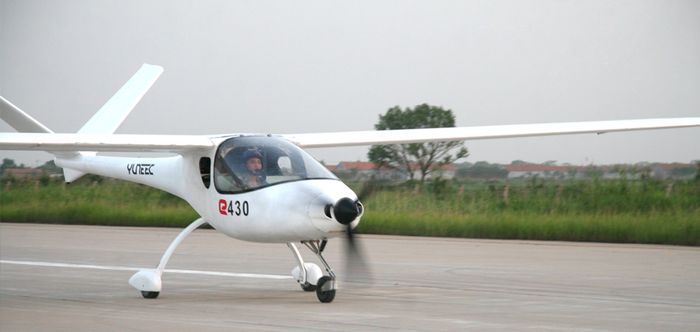Yuneec E430 - самолет с электродвигаетлем